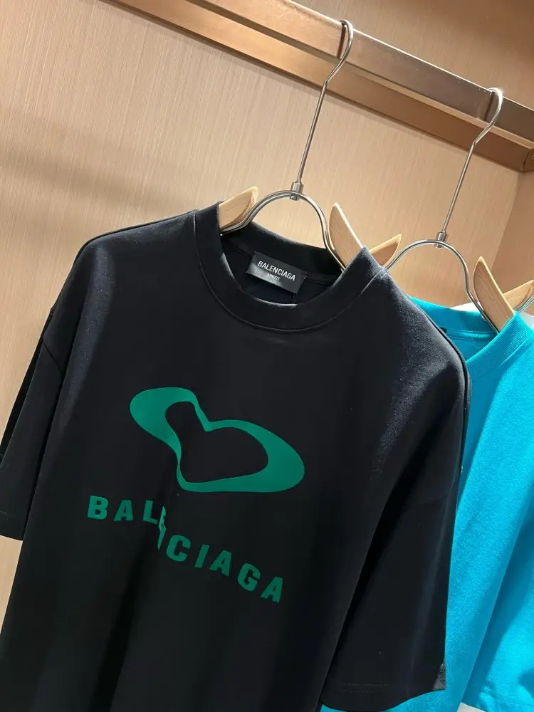 Balenciaga T-shirt men's — Photo 5