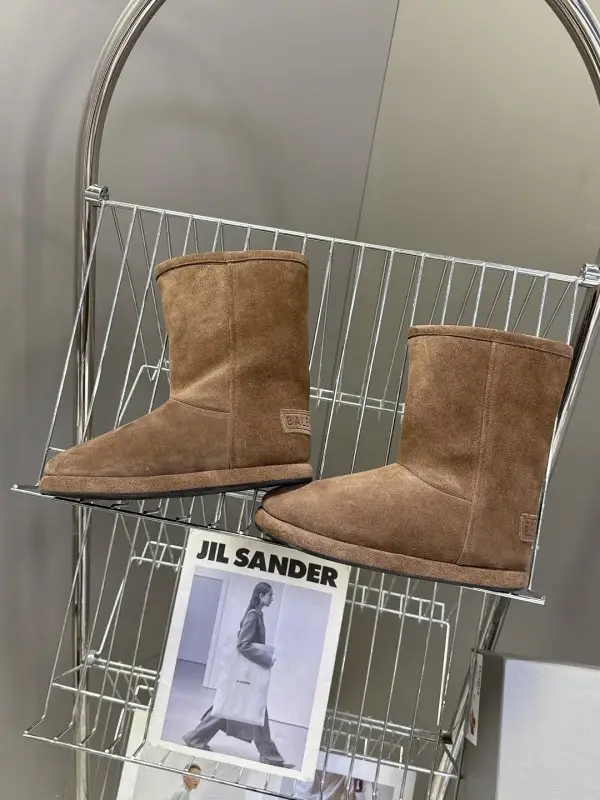 Balenciaga — Ugg boots