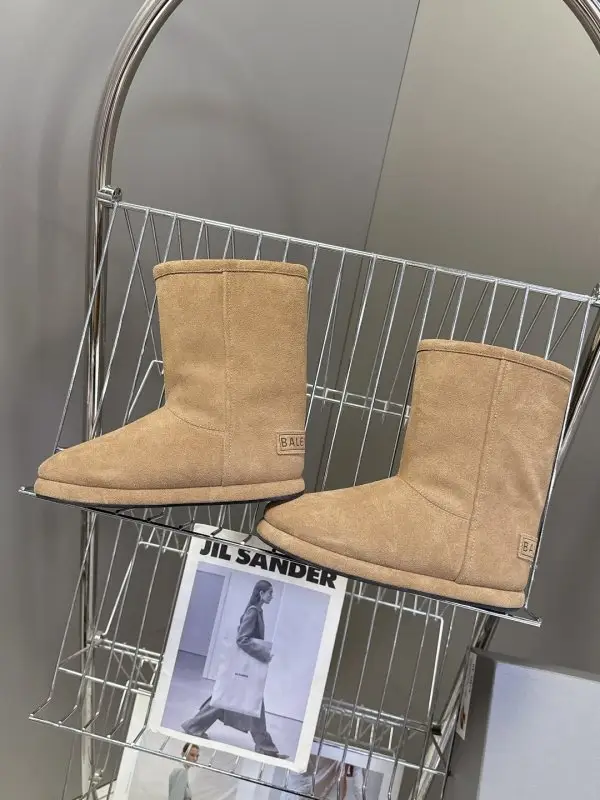 Balenciaga — Ugg boots