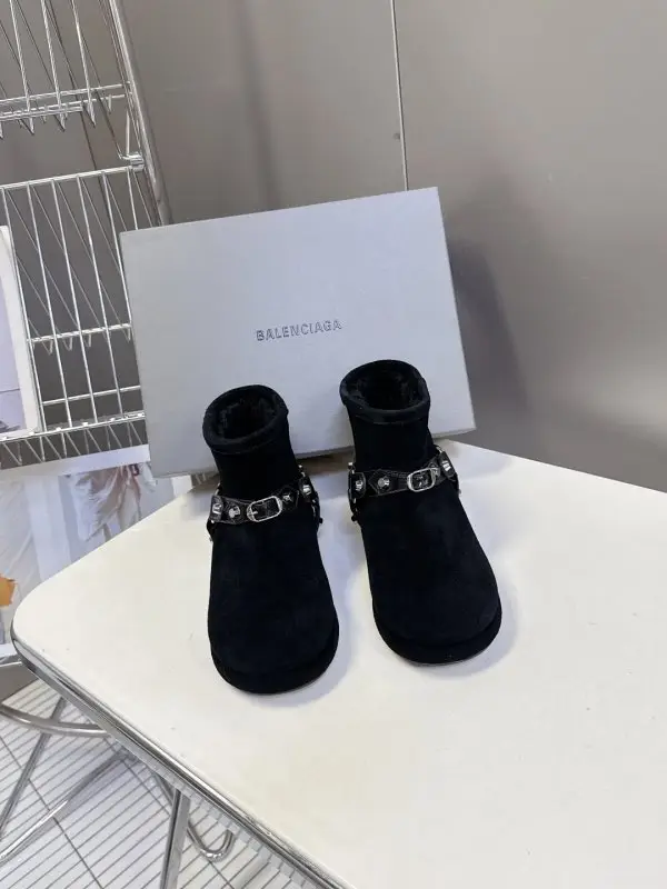 Balenciaga Ugg boots — Photo 2