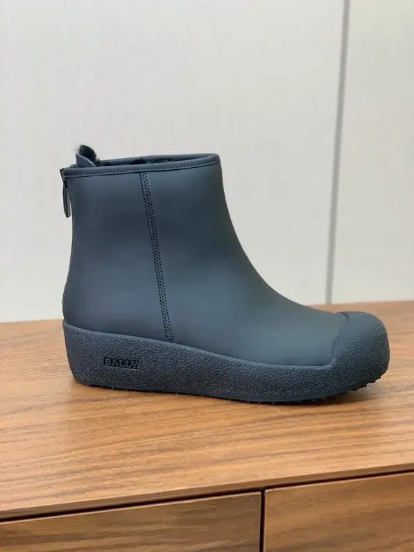 BALLY — Winter boots on fur