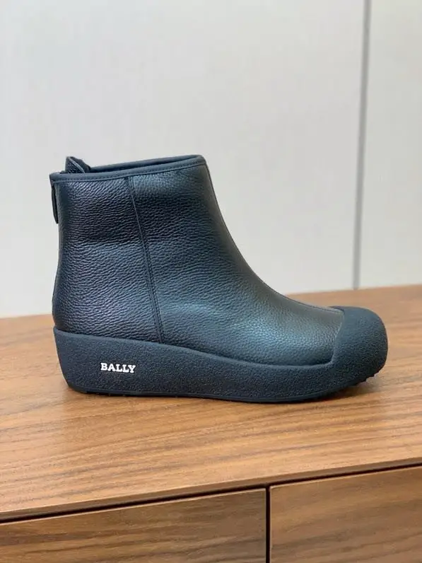 BALLY — Winter boots on fur