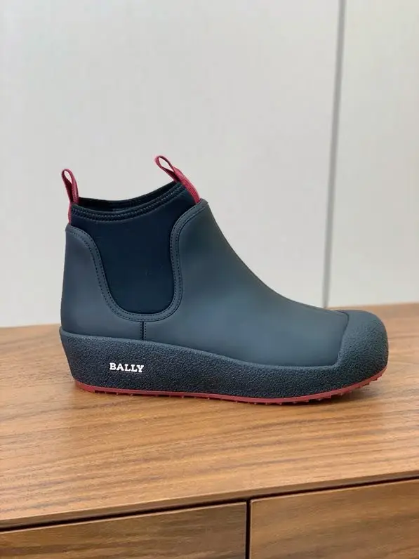 BALLY — Winter boots on fur