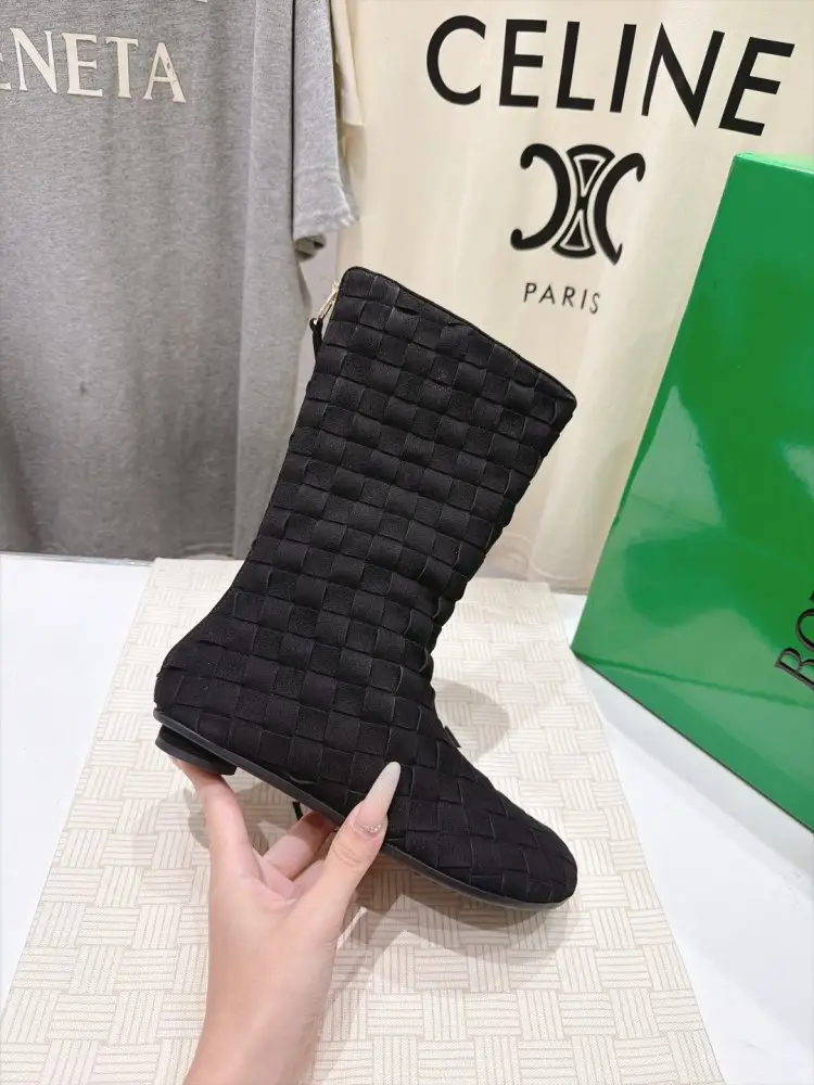 Bottega Veneta Ботильйони BV Atomic на плоскою підошві з круглим каблуком — Фото 5