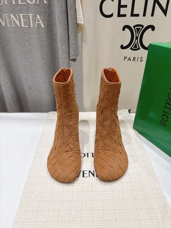 Bottega Veneta Ankle boots on high heel BV Atomic of wicker skin — Photo 2
