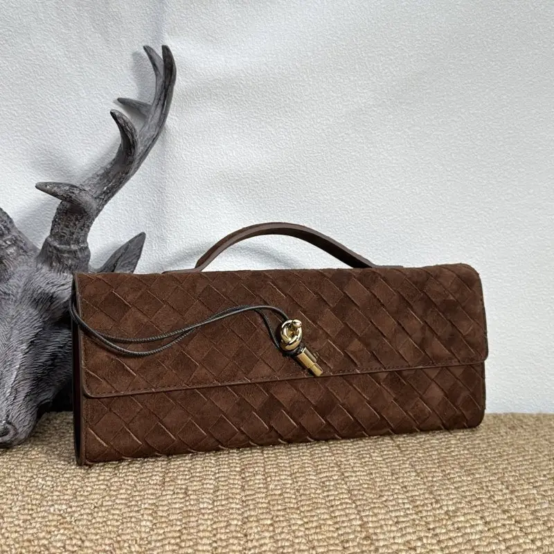 Bottega Veneta Clutch BV Andiamo Slouch suede 31 cm — Photo 2