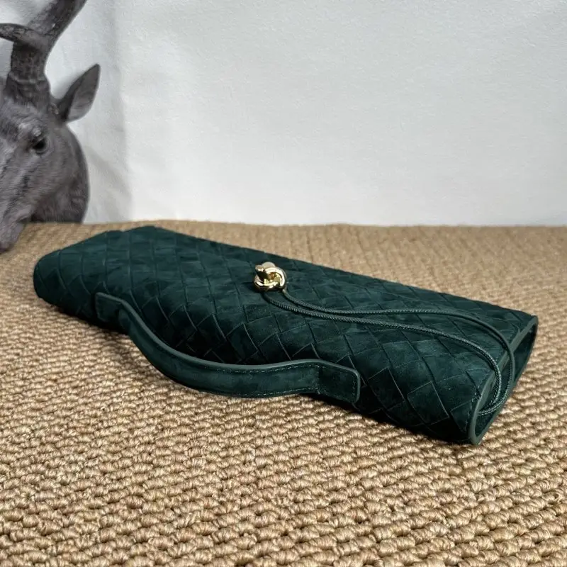 Bottega Veneta Clutch BV Andiamo Slouch suede 31 cm — Photo 5