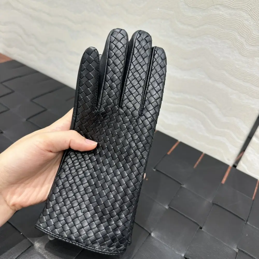 Bottega Veneta — Gloves leather