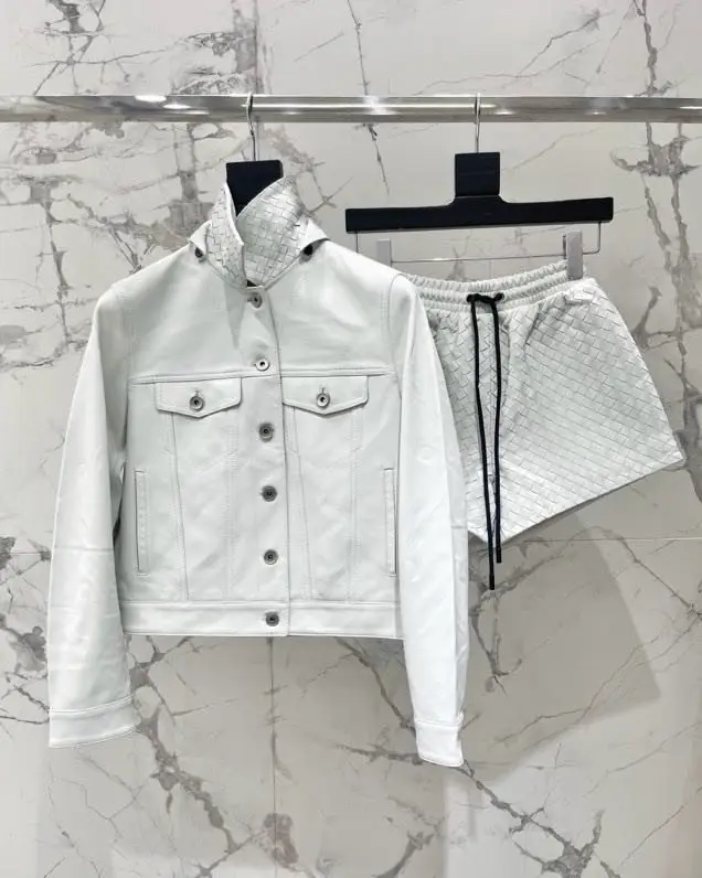 Bottega Veneta Jacket leather women's — Photo 5