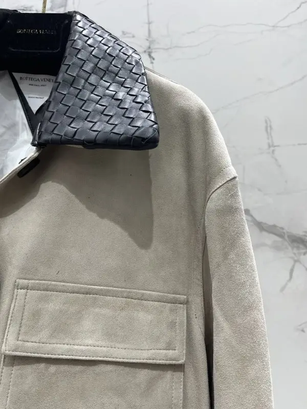 Bottega Veneta Jacket suede women's — Photo 4