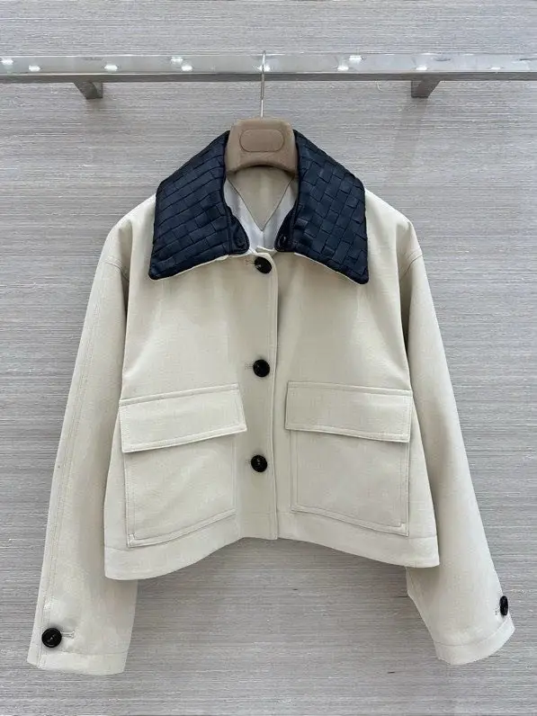 Bottega Veneta Куртка женская — Фото 1