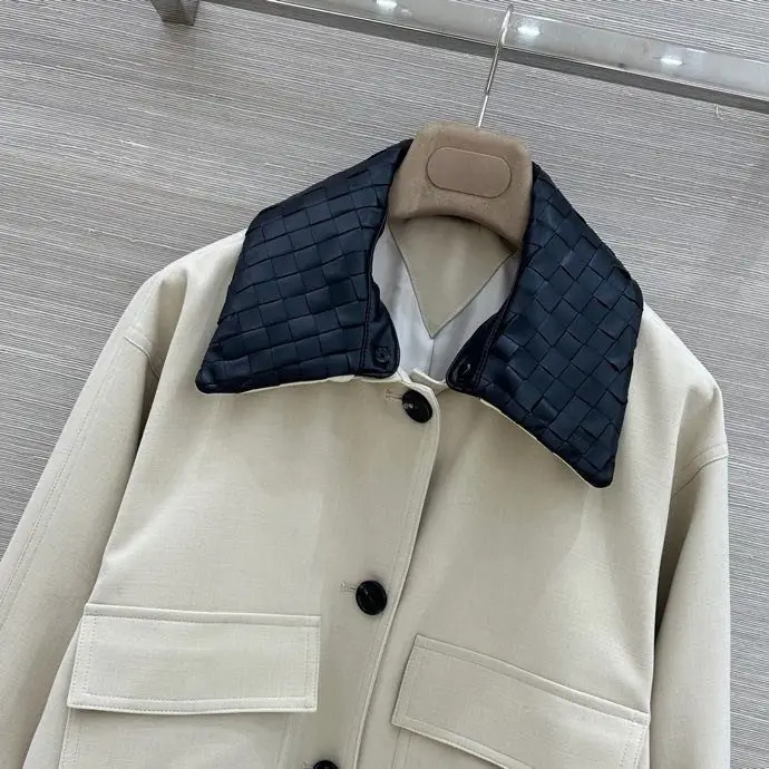 Bottega Veneta Куртка женская — Фото 2