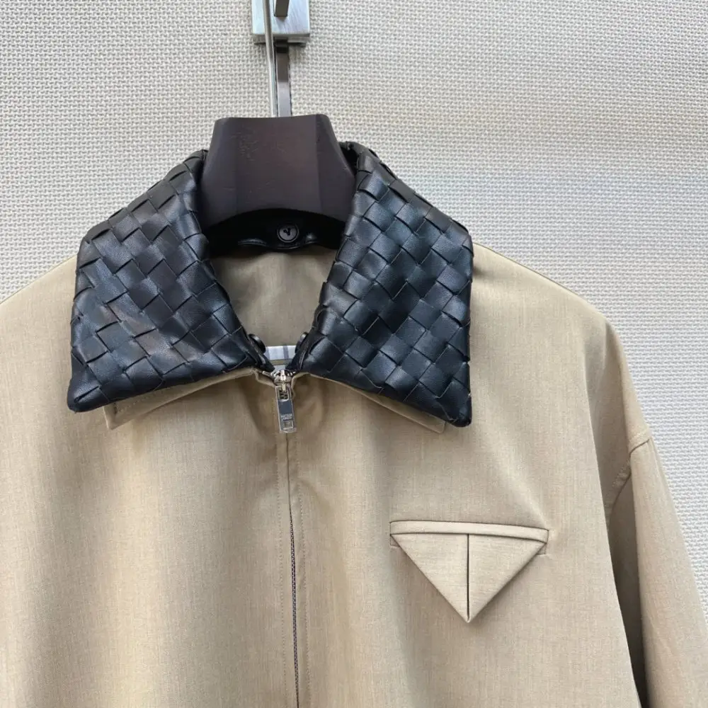 Bottega Veneta Куртка женская — Фото 3