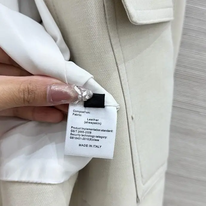 Bottega Veneta Куртка женская — Фото 3