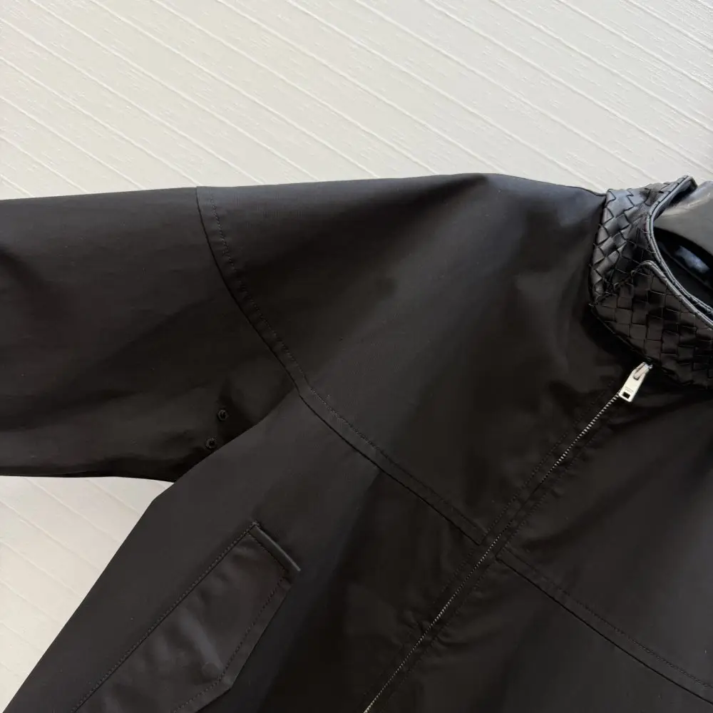 Bottega Veneta Куртка жіноча — Фото 3