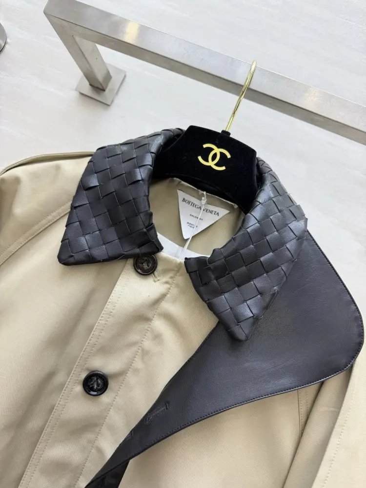 Bottega Veneta Куртка женская — Фото 4