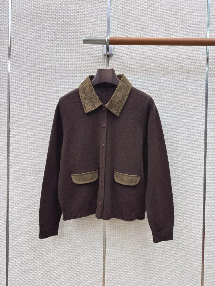 Bottega Veneta — В'язаний кардиган з коміром і довгими рукавами