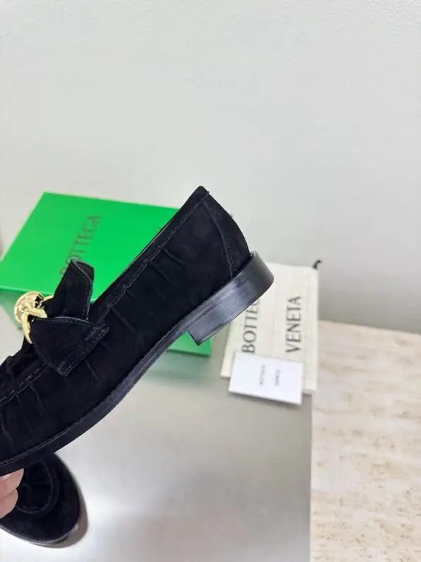 Bottega Veneta Лоферы жіночі — Фото 2