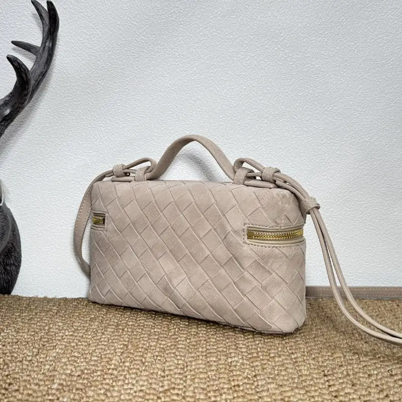 Bottega Veneta Мини-сумочка BV Vanity плетеная замшевая 22 см — Фото 3