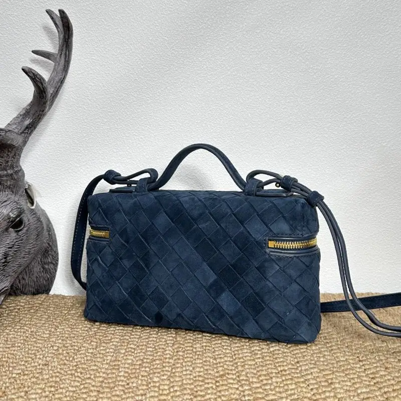 Bottega Veneta Mini-handbag BV Vanity wicker suede 22 cm — Photo 3