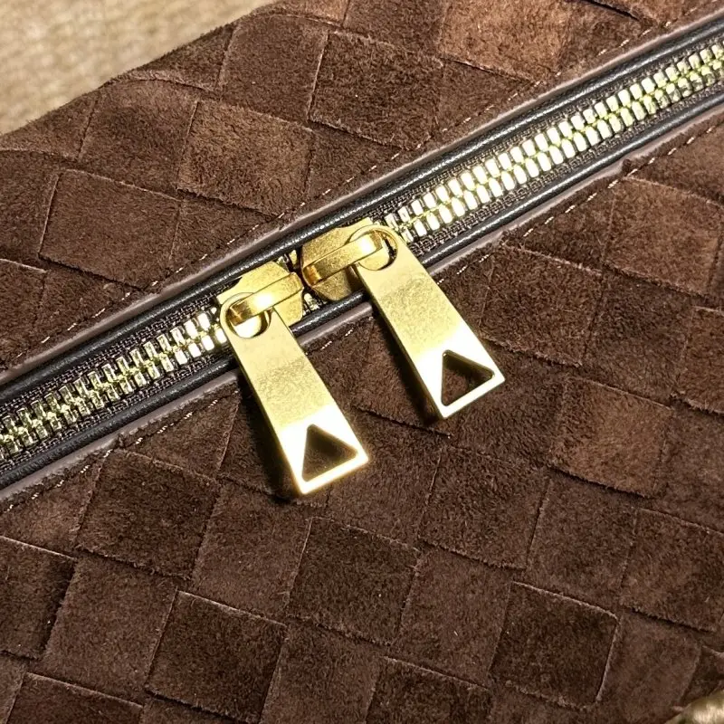 Bottega Veneta Mini-handbag BV Vanity wicker suede 22 cm — Photo 4