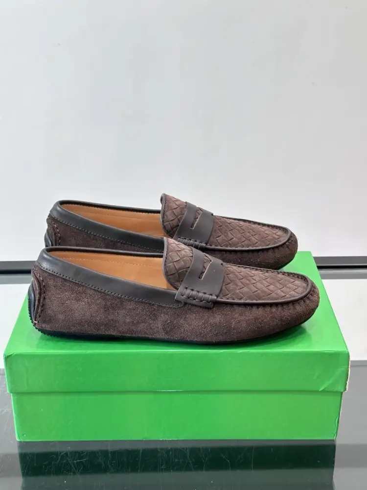 Bottega Veneta — Мокасини чоловічі шкіряні