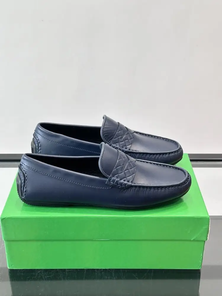 Bottega Veneta — Moccasins men's leather