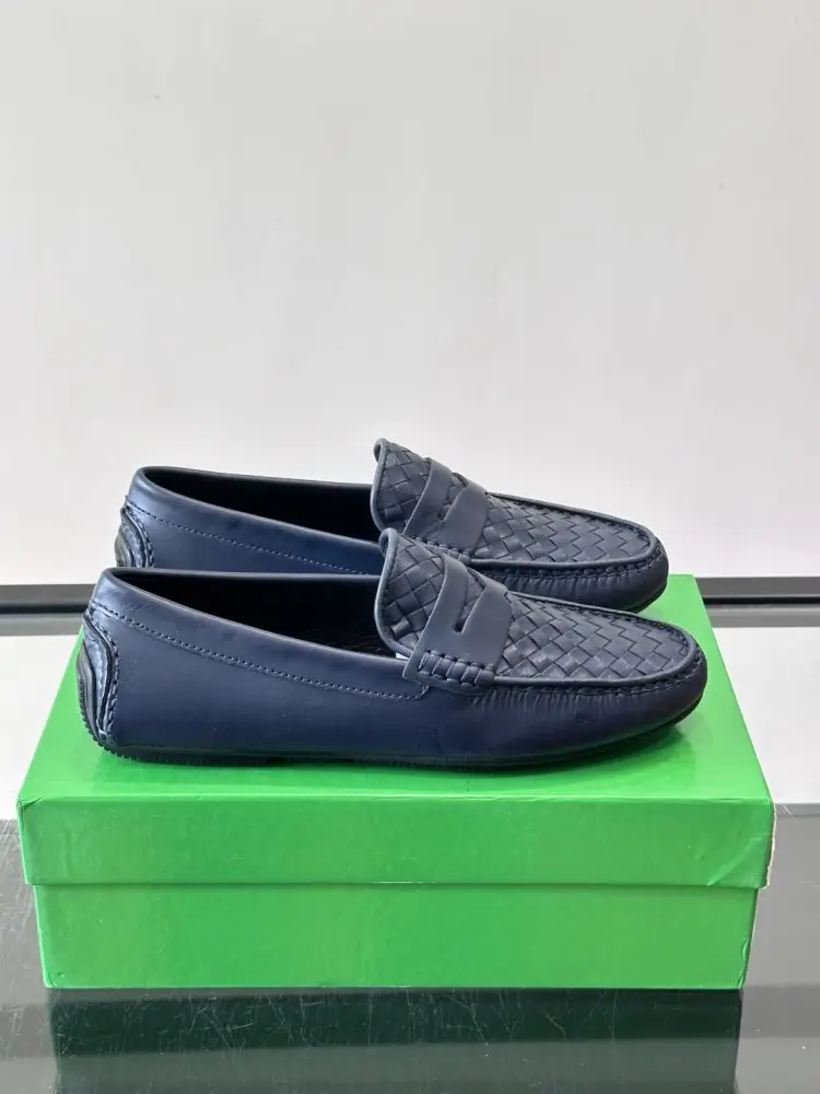 Bottega Veneta — Moccasins men's leather