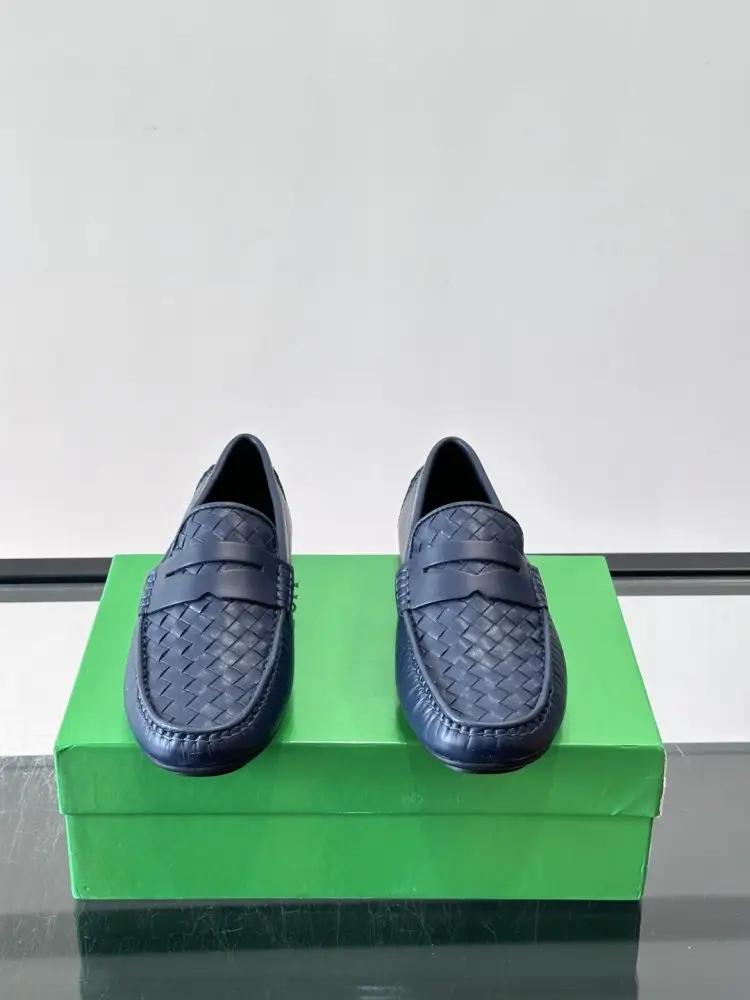Bottega Veneta Moccasins men's leather — Photo 2