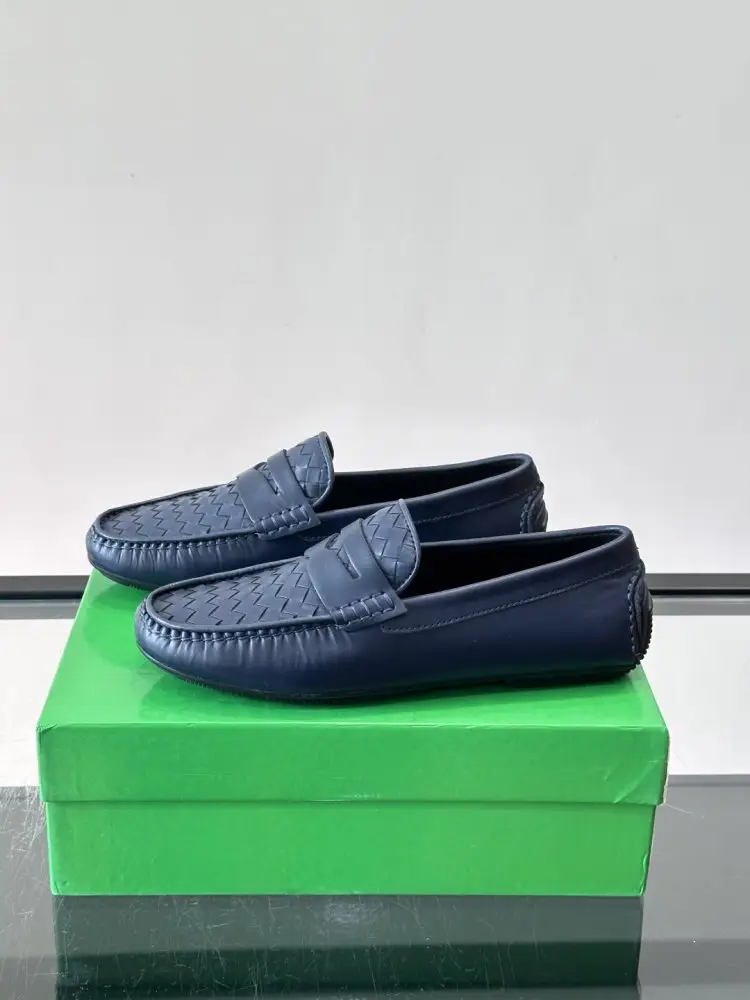 Bottega Veneta Moccasins men's leather — Photo 3