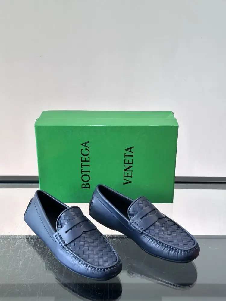 Bottega Veneta Moccasins men's leather — Photo 5