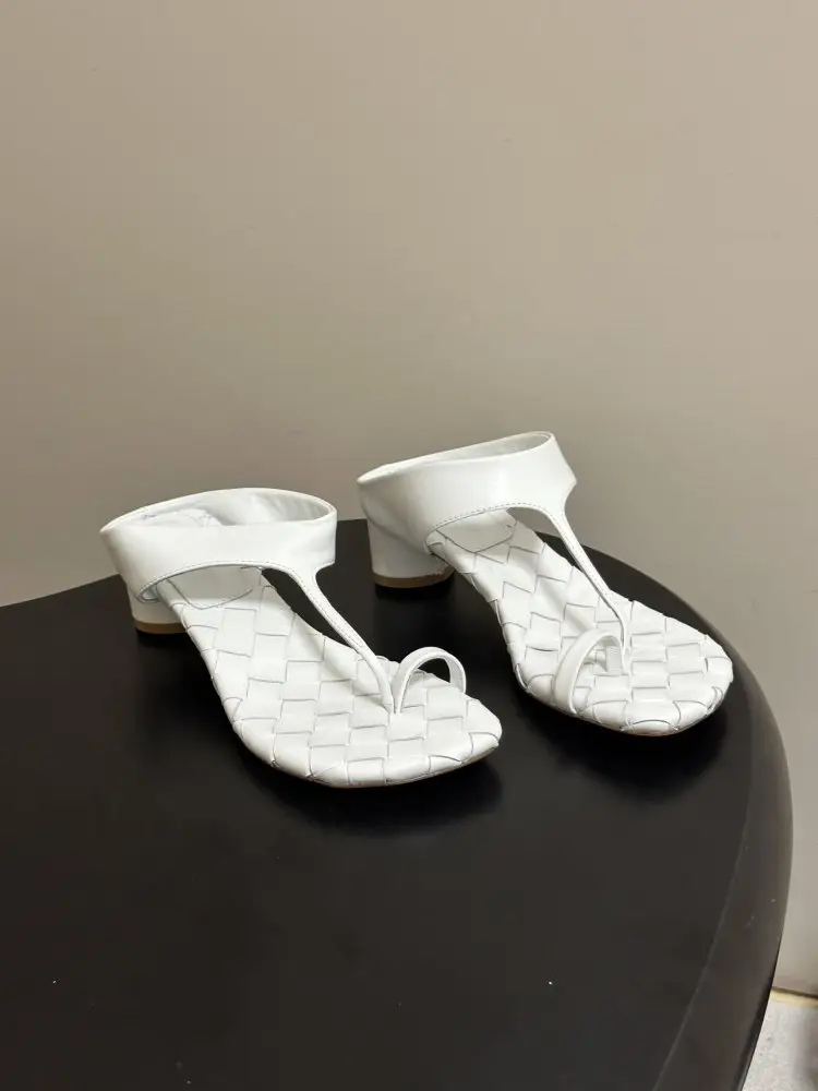 Bottega Veneta — Sandals