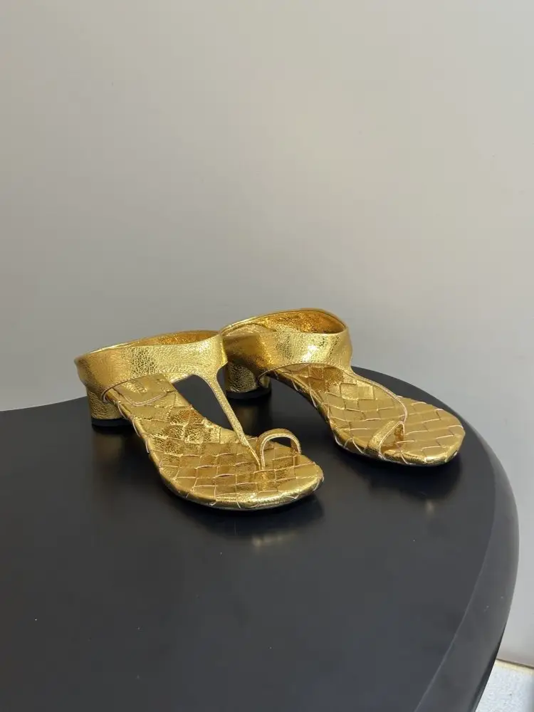Bottega Veneta — Sandals