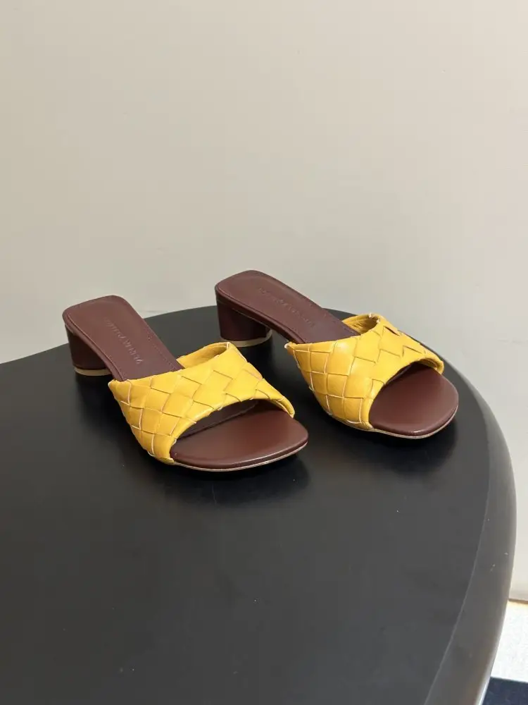 Bottega Veneta — Босоніжки