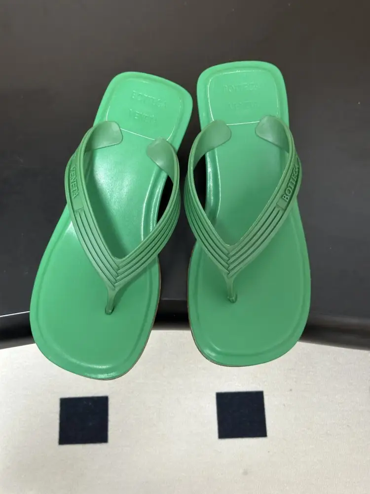 Bottega Veneta Sandals — Photo 2