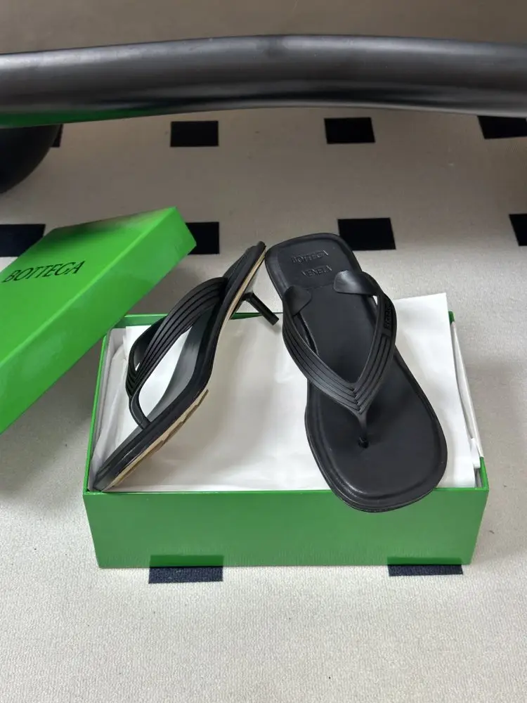 Bottega Veneta Sandals — Photo 4