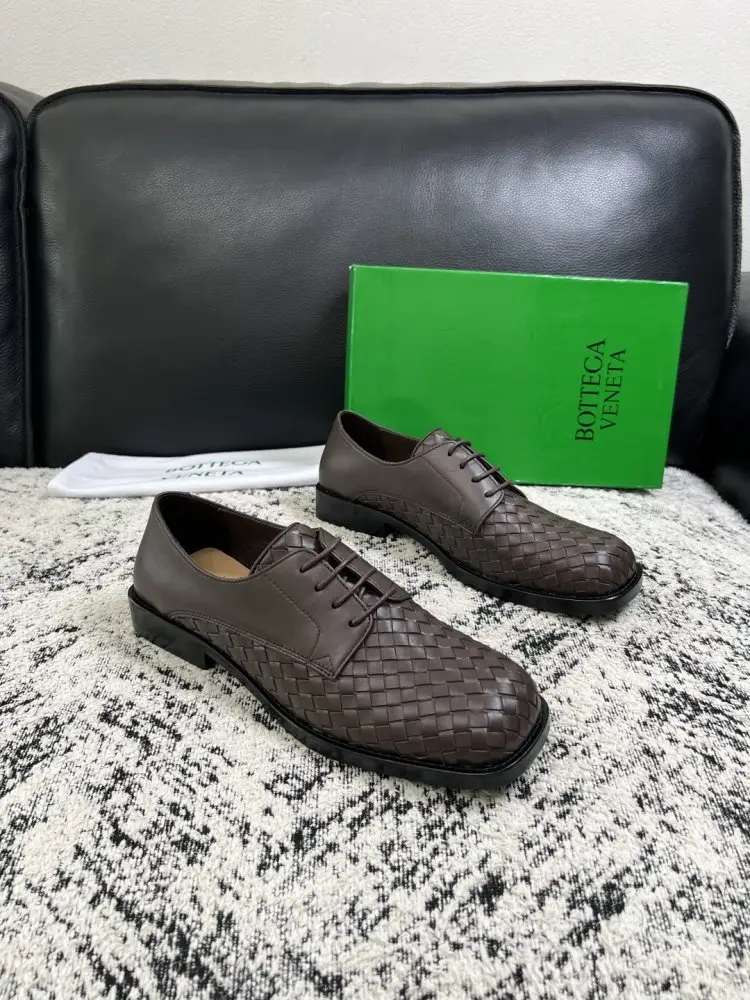 Bottega Veneta — Shoes leather men's