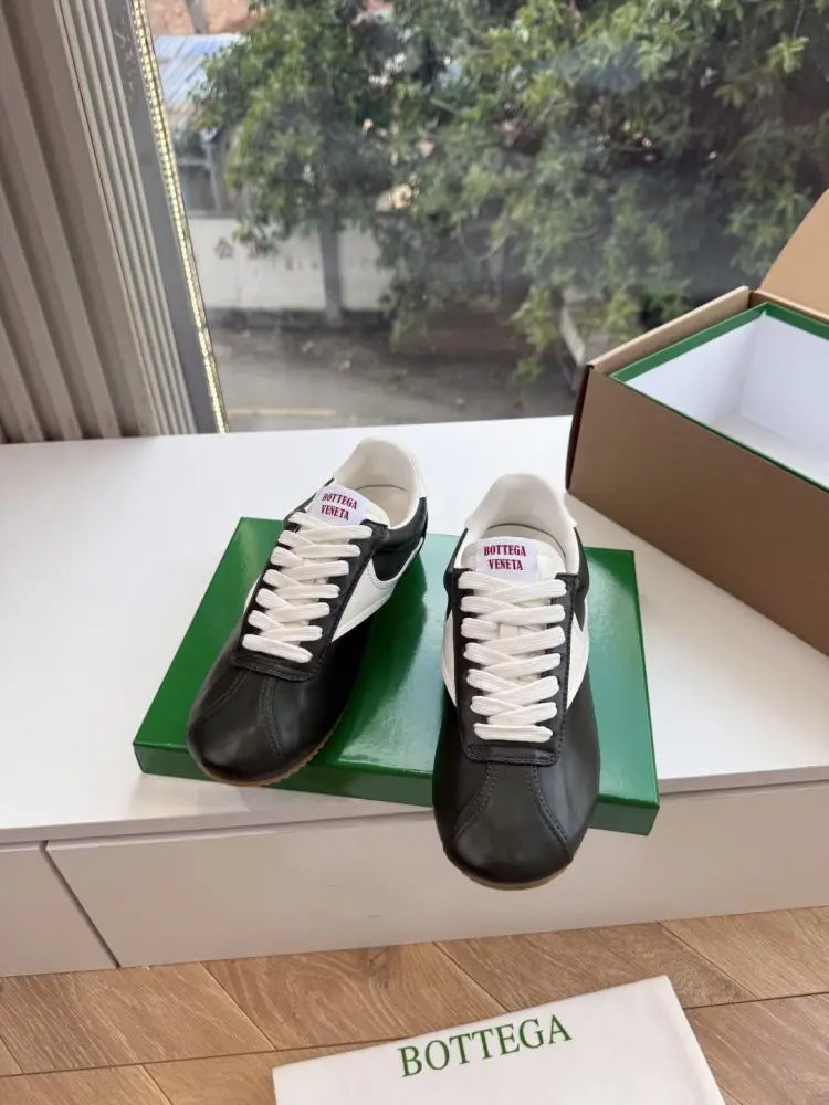 Bottega Veneta Sneakers Orbit Flash — Photo 1