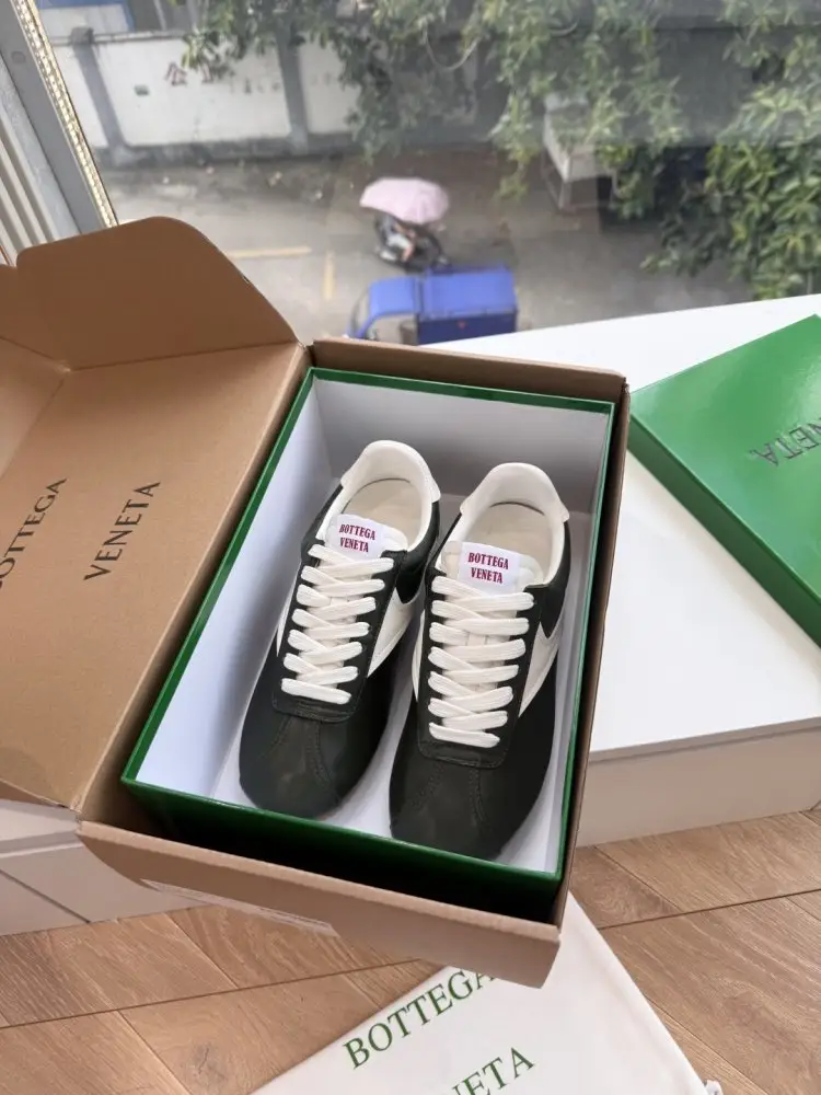Bottega Veneta Sneakers Orbit Flash — Photo 2