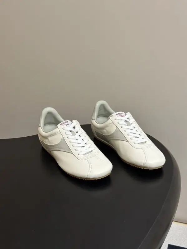 Bottega Veneta — Кросівки жіночі