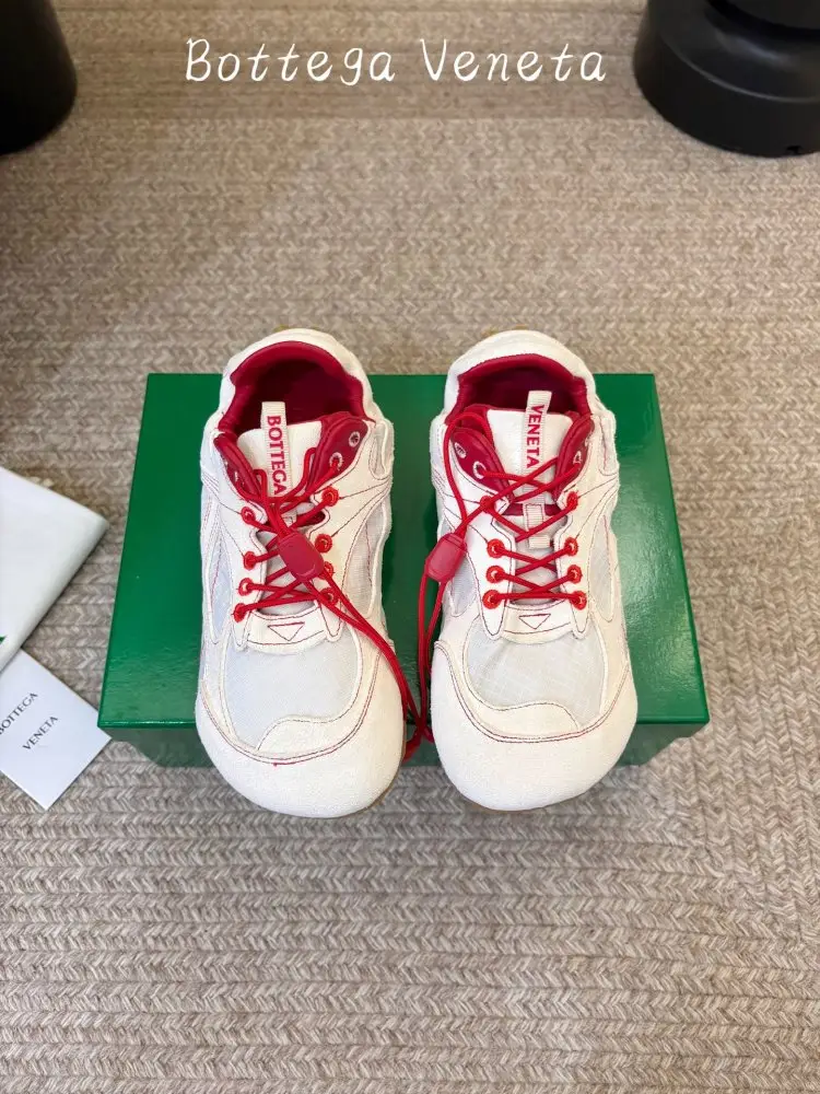 Bottega Veneta Sneakers women's — Photo 2
