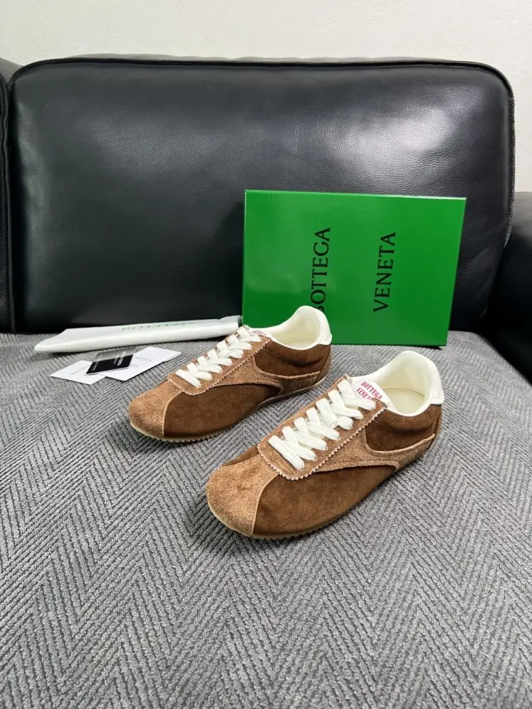 Bottega Veneta Кросівки — Фото 2
