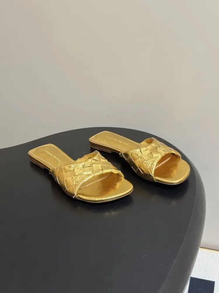 Bottega Veneta — Шлепанцы женские