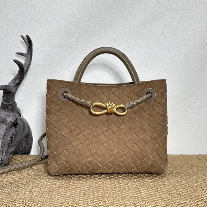 Bottega Veneta — Suede a bag BV Andiamo 25 cm