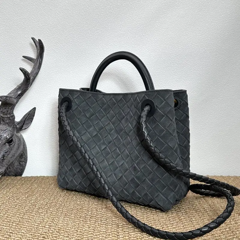 Bottega Veneta Замшева сумка BV Andiamo 25 см — Фото 3