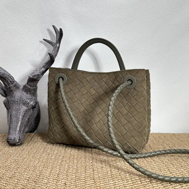 Bottega Veneta Замшевая сумка BV Andiamo 25 см — Фото 3