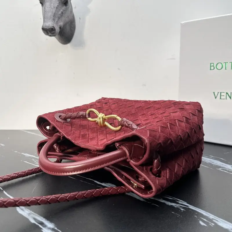 Bottega Veneta Замшева сумка BV Andiamo 25 см — Фото 5