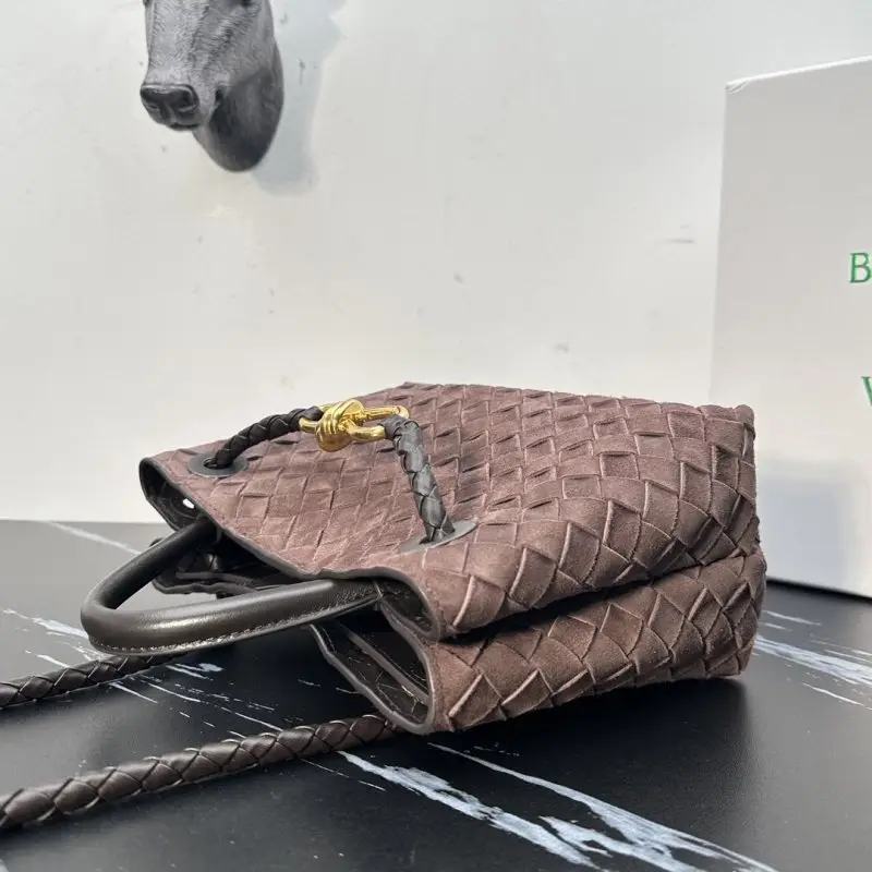 Bottega Veneta Замшевая сумка BV Andiamo 25 см — Фото 5