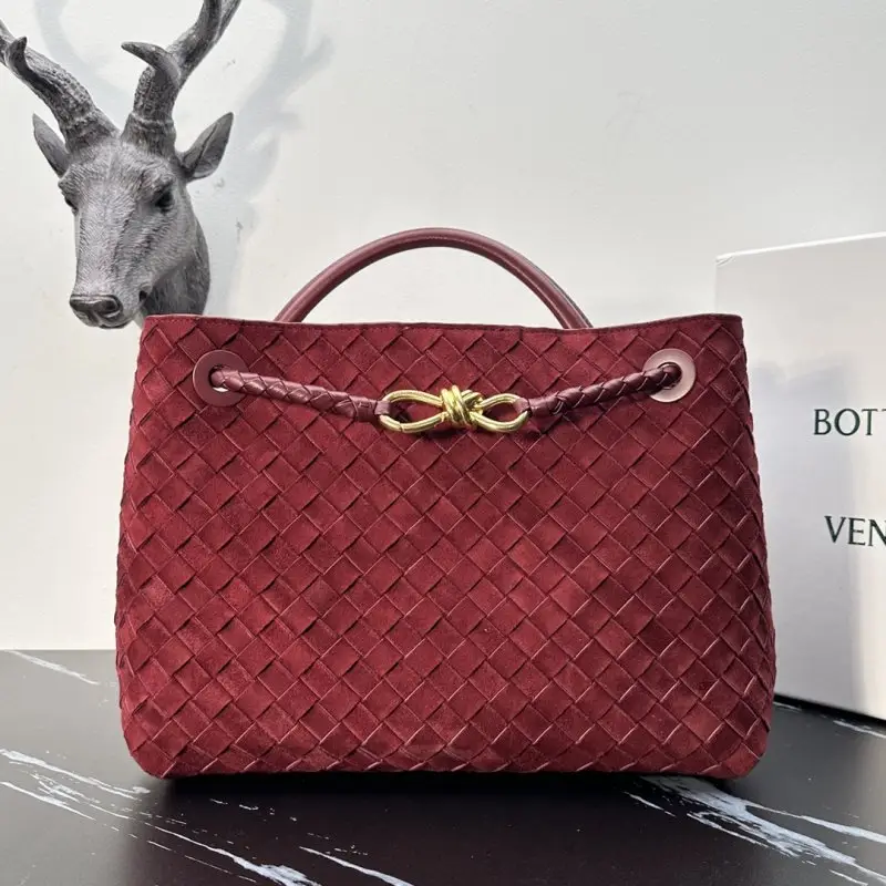 Bottega Veneta — Suede a bag BV Andiamo 32 cm