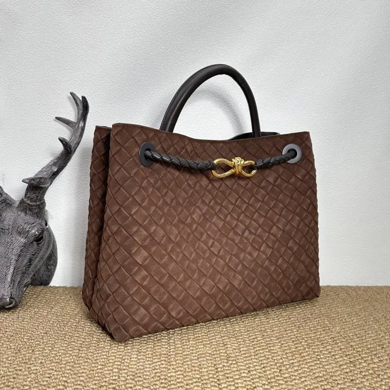 Bottega Veneta Замшевая сумка BV Andiamo 32 см — Фото 2